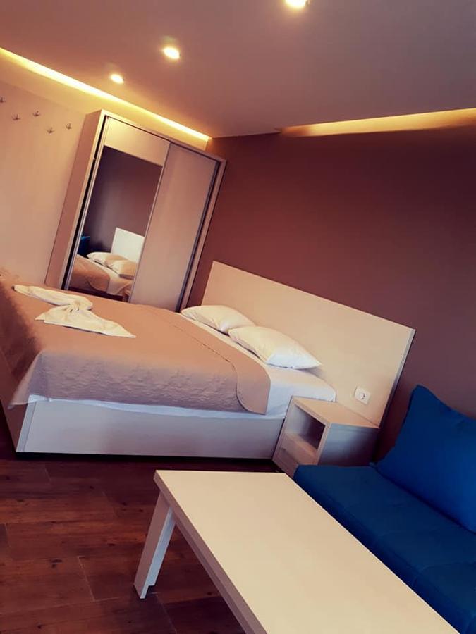Adriatica Sea & Sun Bed and Breakfast Ulcinj Exteriör bild