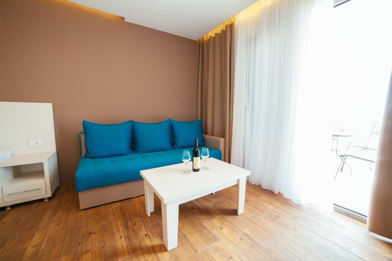 Adriatica Sea & Sun Bed and Breakfast Ulcinj Exteriör bild