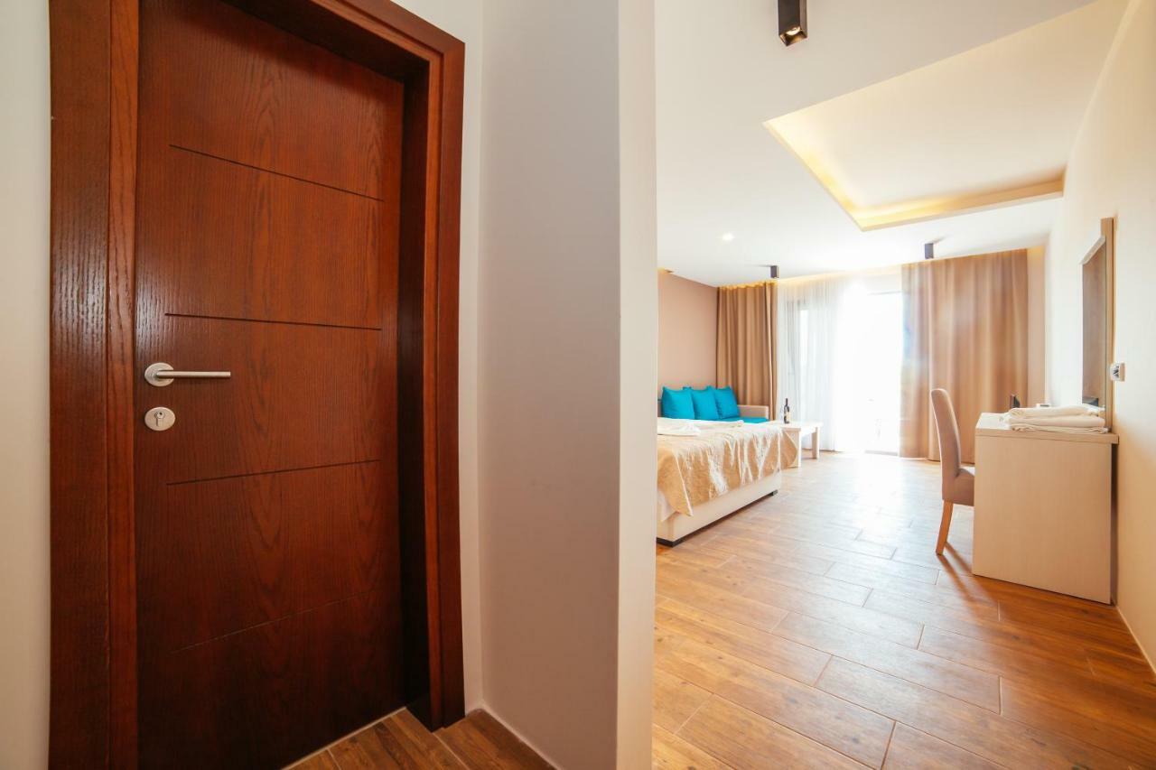 Adriatica Sea & Sun Bed and Breakfast Ulcinj Exteriör bild