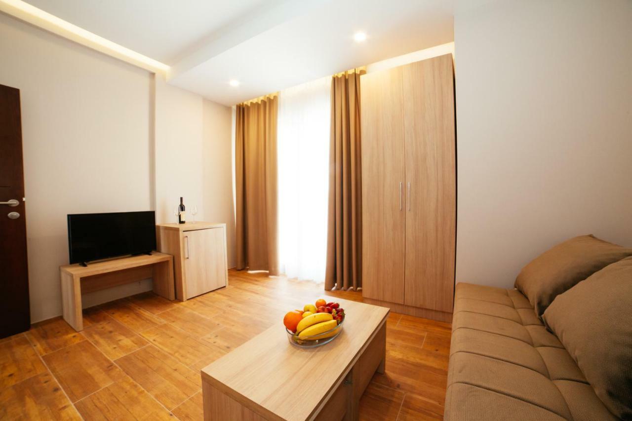Adriatica Sea & Sun Bed and Breakfast Ulcinj Exteriör bild
