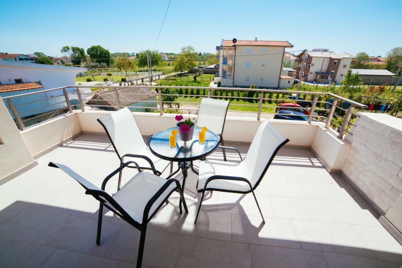 Adriatica Sea & Sun Bed and Breakfast Ulcinj Exteriör bild