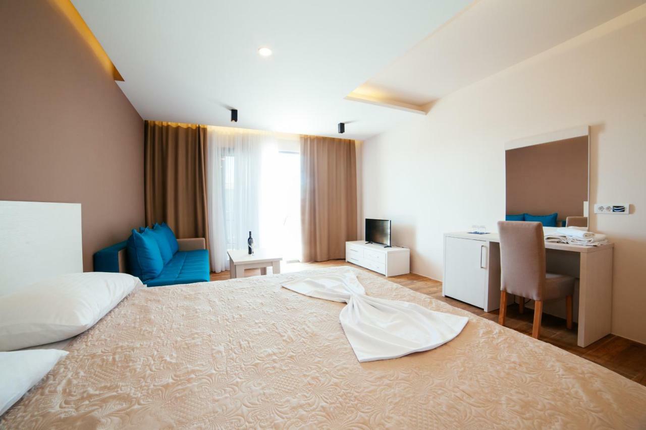 Adriatica Sea & Sun Bed and Breakfast Ulcinj Exteriör bild
