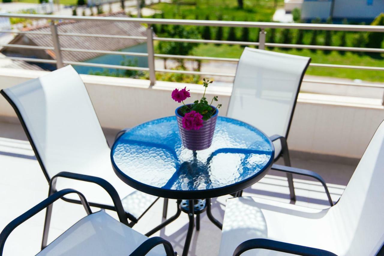 Adriatica Sea & Sun Bed and Breakfast Ulcinj Exteriör bild
