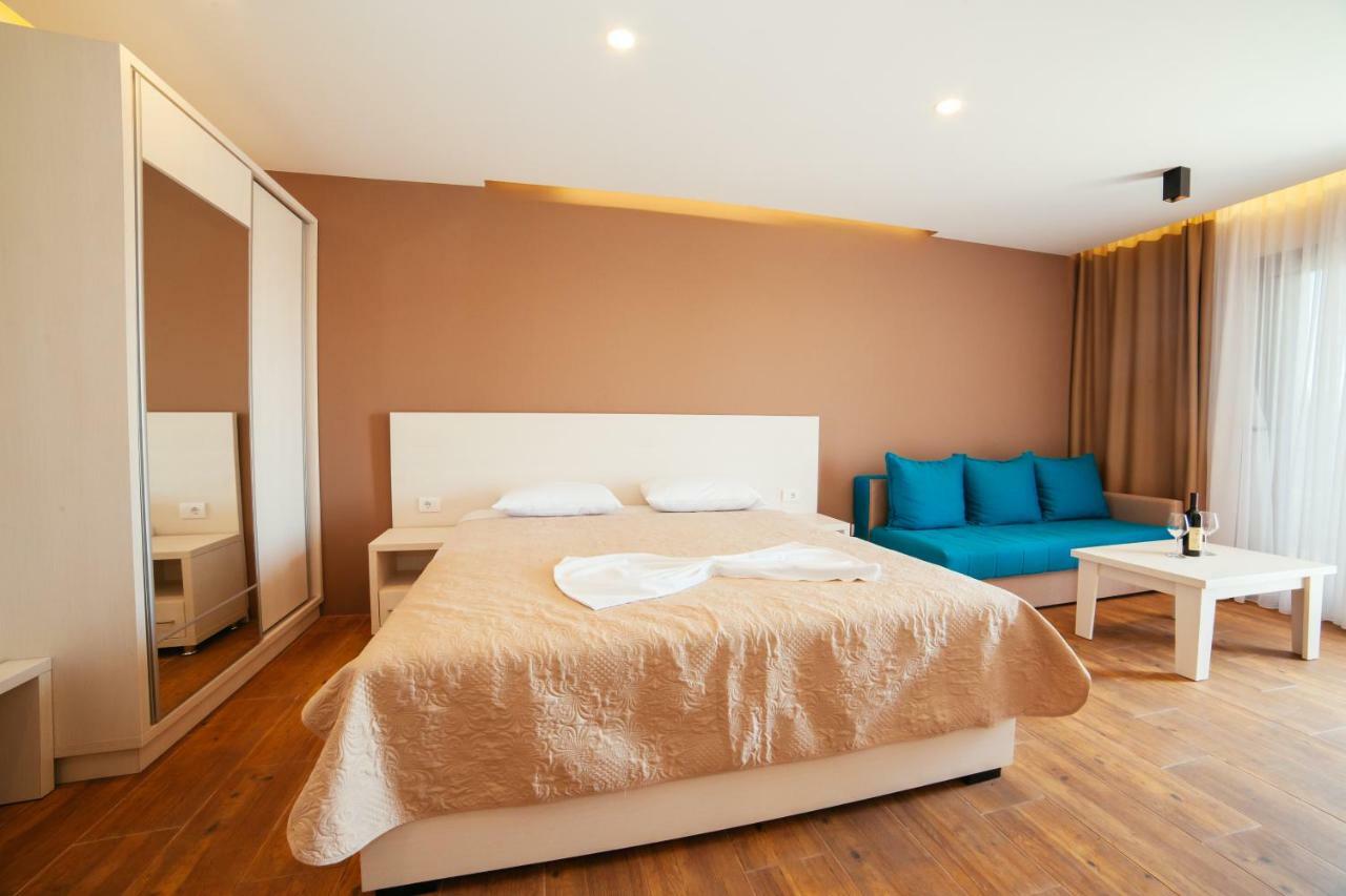 Adriatica Sea & Sun Bed and Breakfast Ulcinj Exteriör bild