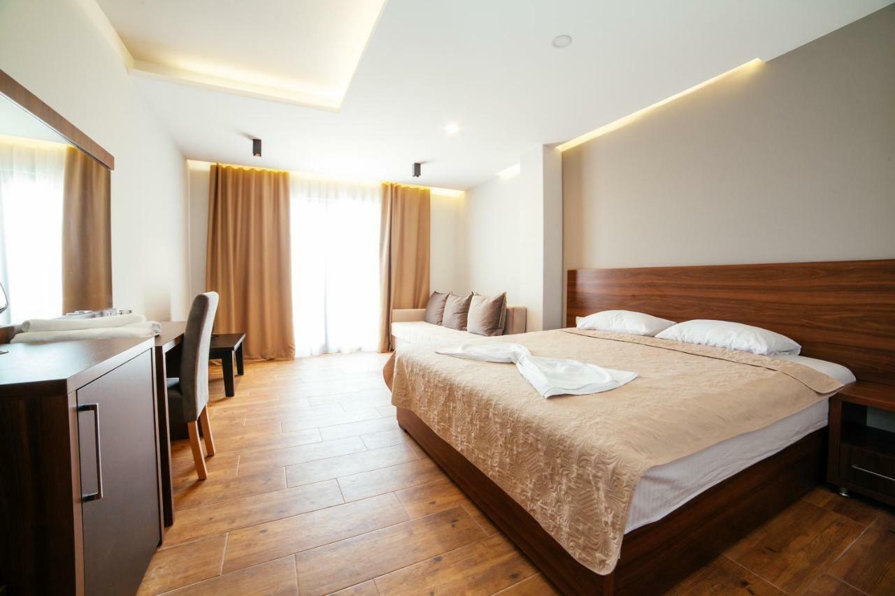 Adriatica Sea & Sun Bed and Breakfast Ulcinj Exteriör bild